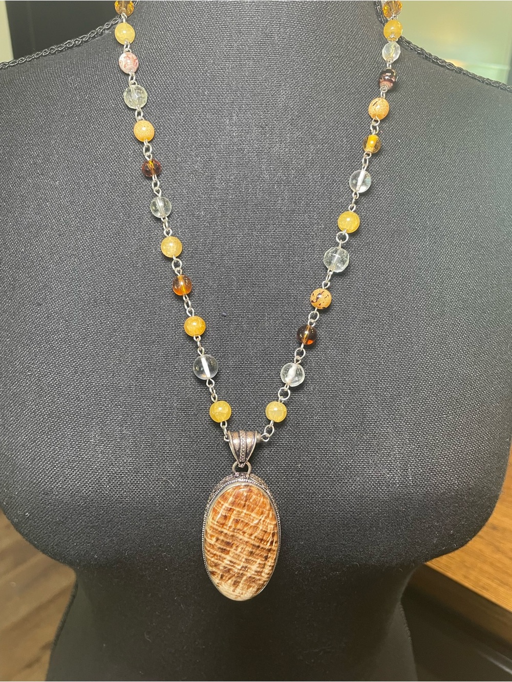 Country Concert Season🤠Yellow Agate Beaded Pendant Necklace -